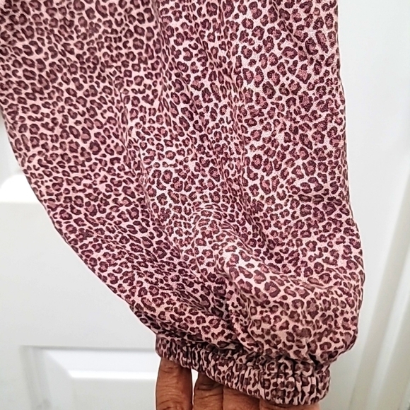 KIRIOUS LOS ANGELES CUT OUT BACK CROPPED SEXY TOP LONG SLEEVE  CHEATA PRINT SZ L - Picture 6 of 6